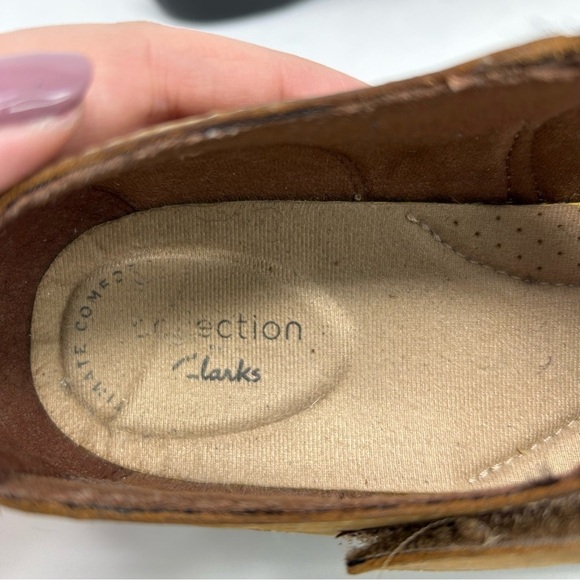 Clarks Brown Tan Perforated Leather Comfort Breathable Loafers Size 10 - Picture 10 of 12